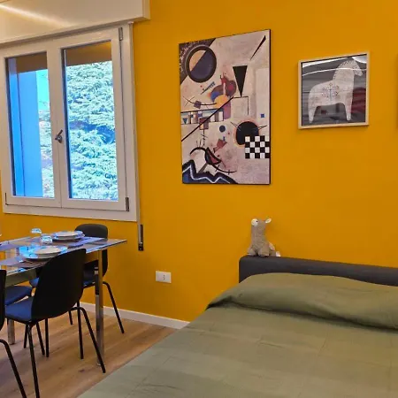 Pop E Tranquillita A 15 Minuti Di Tram Dal Centro - Pedro Apartmán *