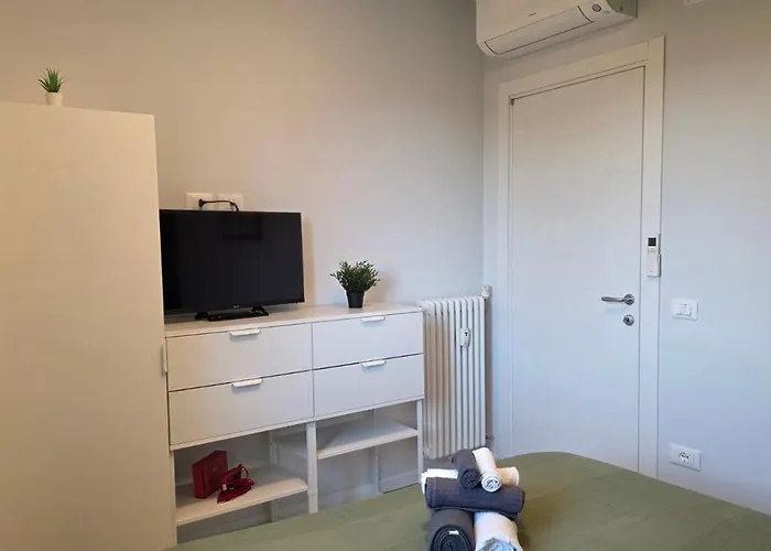 Pop E Tranquillita A 15 Minuti Di Tram Dal Centro - Pedro Apartman *