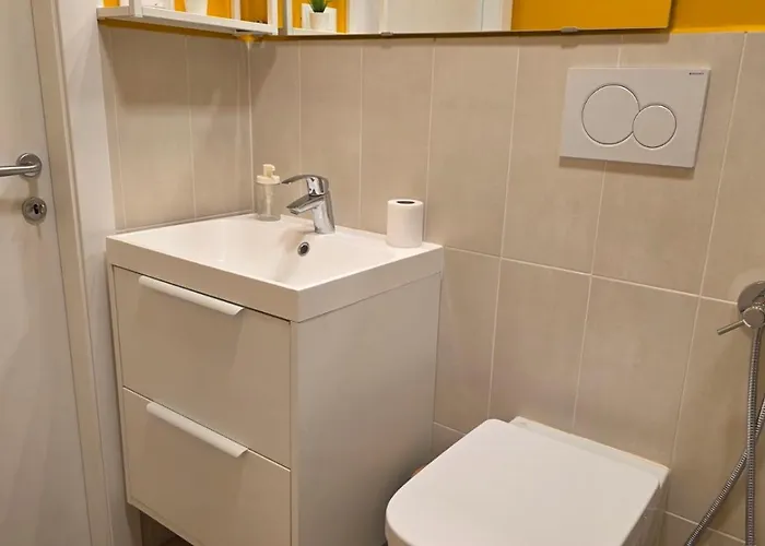 Apartamento Pop E Tranquillità A 15 Minuti Di Tram Dal Centro - Pedro
